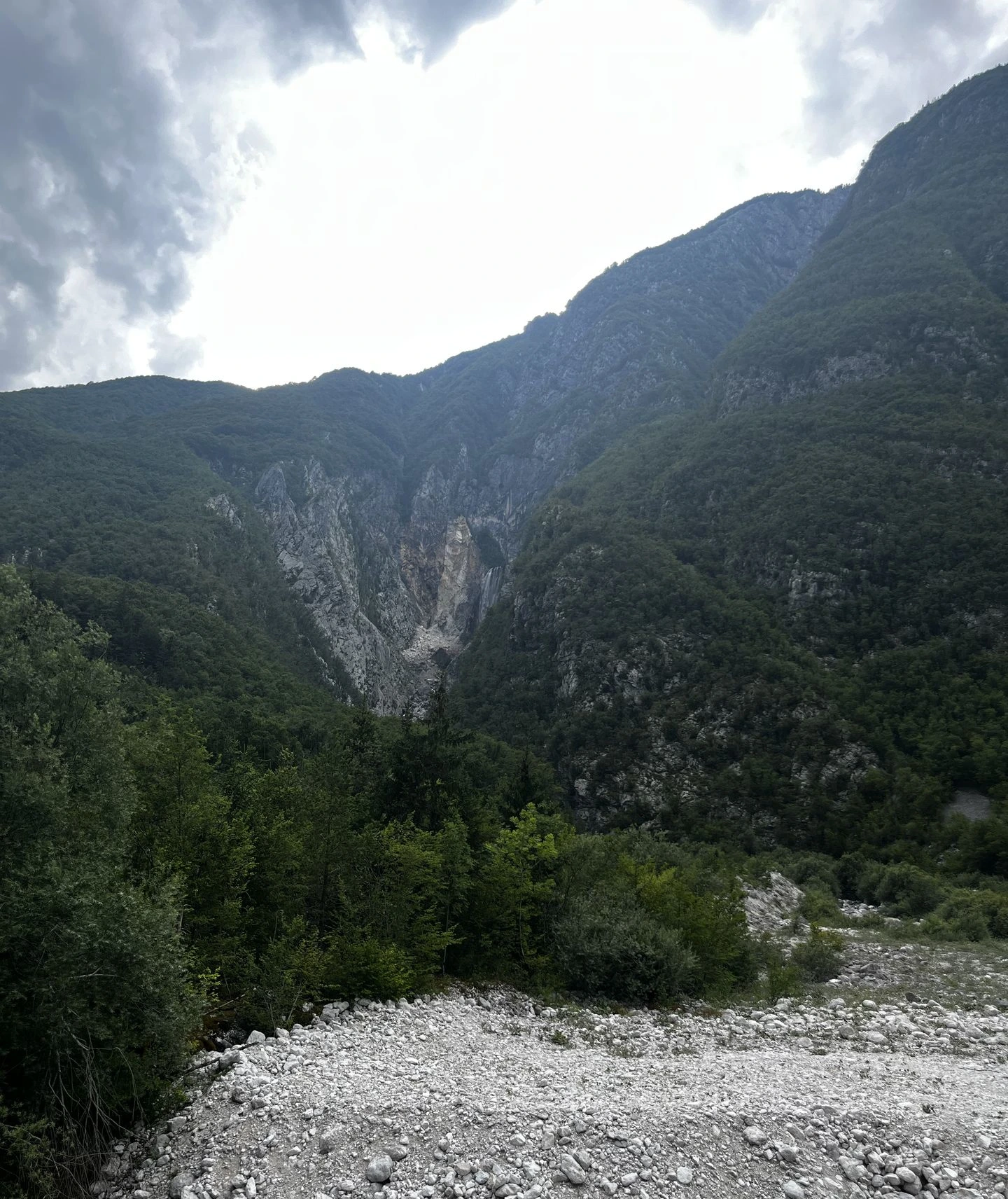 The gravel viewing point showing a view of Boka Waterfall in the distance